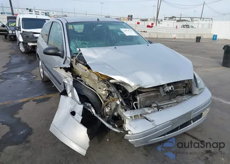 2003 Ford Focus Zx3 z USA, uszkodzony, nr VIN 3FAFP31Z63R186867